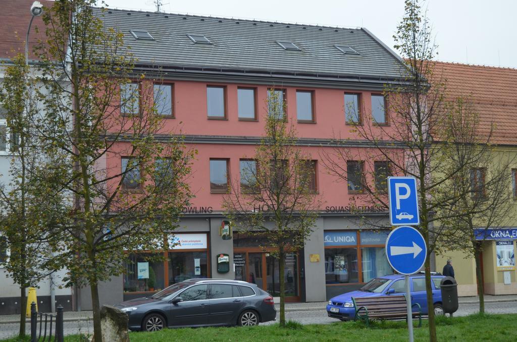 Hotel Kaskada Ledeč nad Sázavou Esterno foto